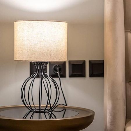 Smaragdi Luxury Jacuzzi Apartment Noho Premium Living Athen Exterior foto