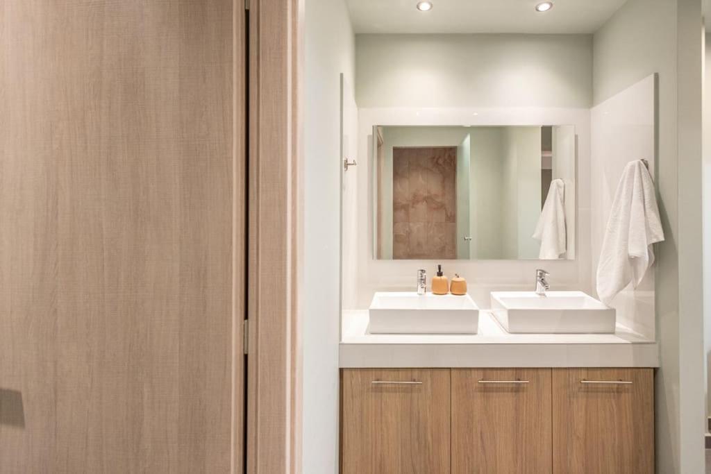 Smaragdi Luxury Jacuzzi Apartment Noho Premium Living Athen Exterior foto