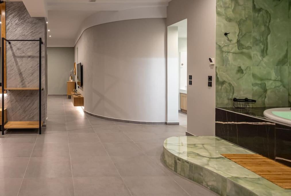 Smaragdi Luxury Jacuzzi Apartment Noho Premium Living Athen Exterior foto