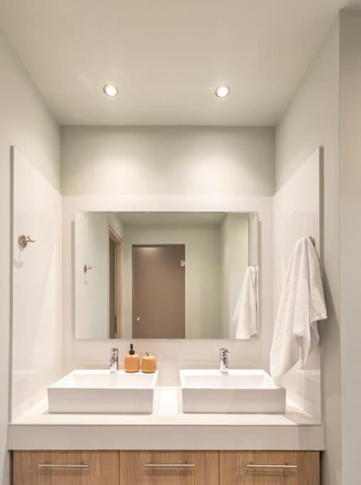 Smaragdi Luxury Jacuzzi Apartment Noho Premium Living Athen Exterior foto